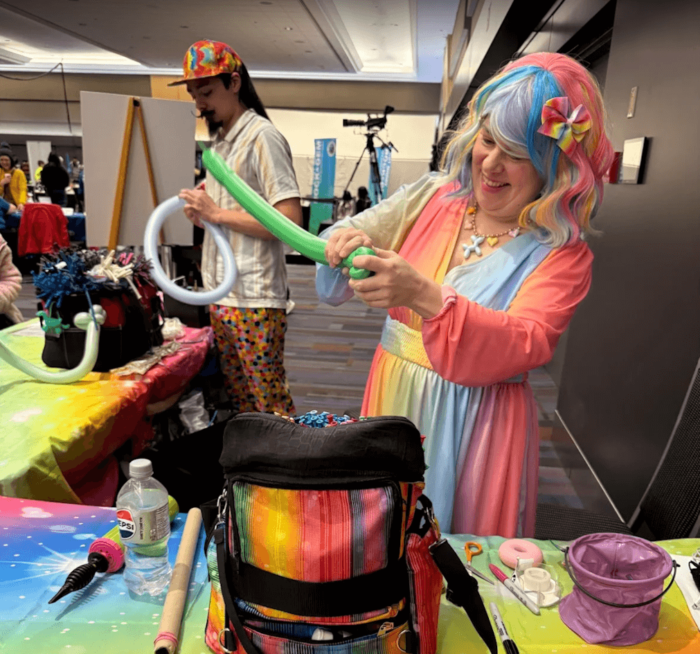 Balloon twister making balloon animals Kelowna