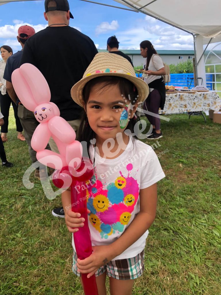 Vancouver Balloon Twister Artist for Hire